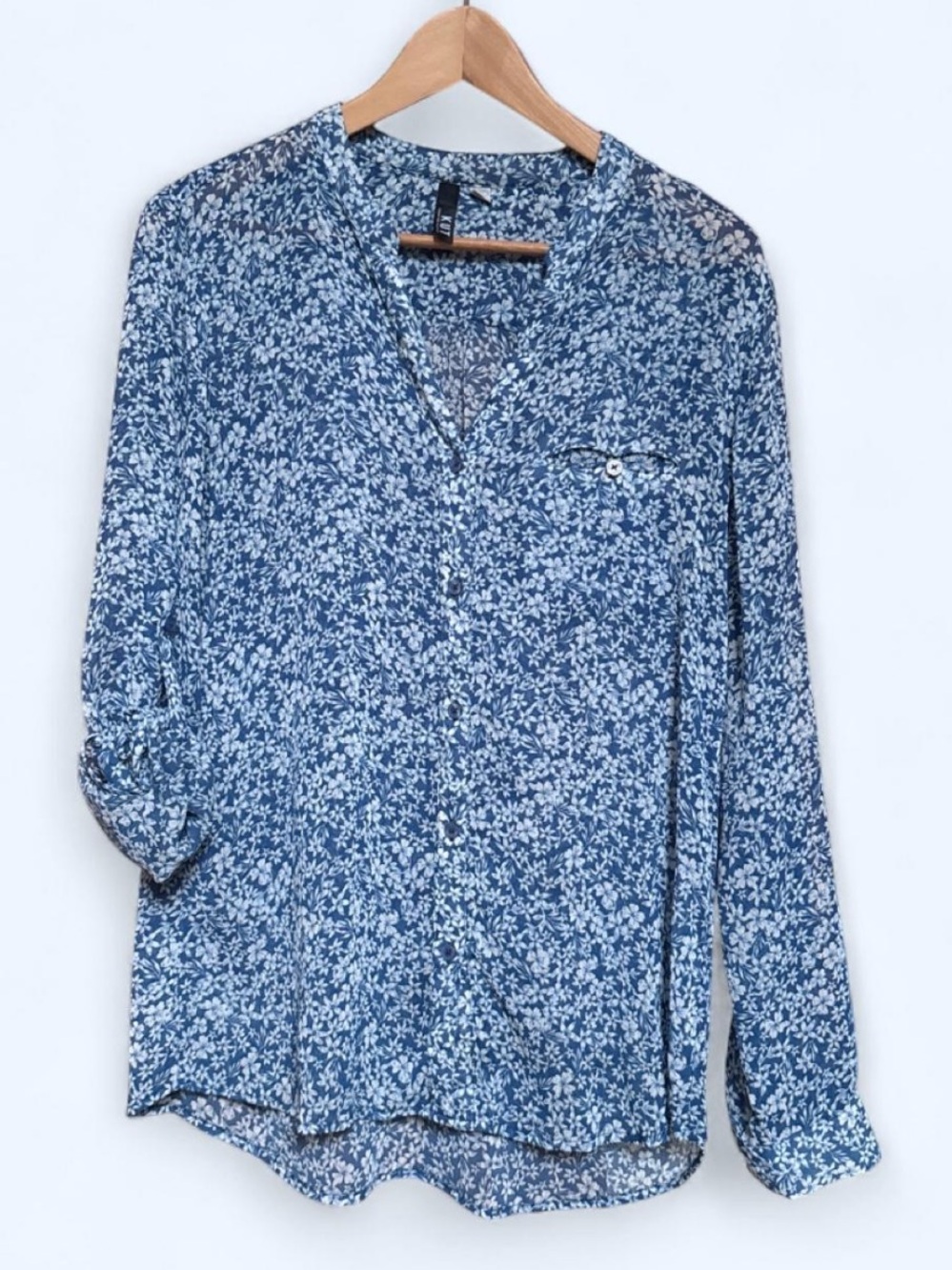 Kut from the Kloth Blue and white blouse